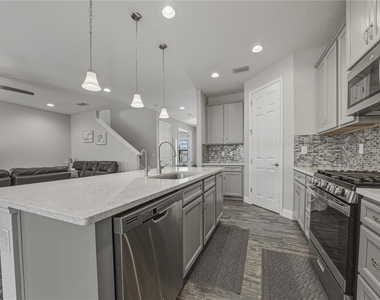 14633 Red Castle Avenue - Photo Thumbnail 22