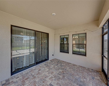 14633 Red Castle Avenue - Photo Thumbnail 60
