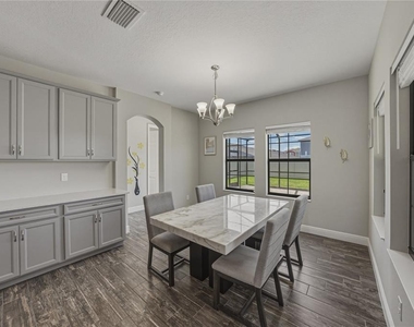14633 Red Castle Avenue - Photo Thumbnail 25