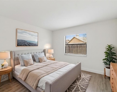 11903 Steppingstone Boulevard - Photo Thumbnail 32