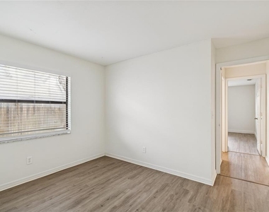11903 Steppingstone Boulevard - Photo Thumbnail 34