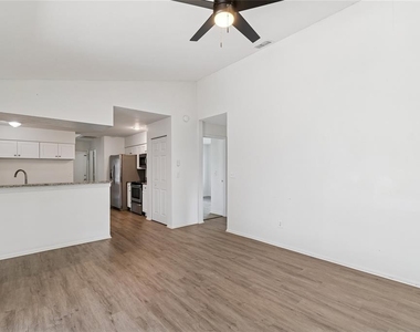 11903 Steppingstone Boulevard - Photo Thumbnail 10