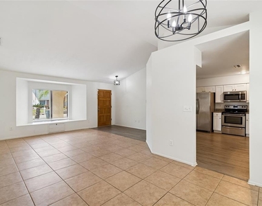 11903 Steppingstone Boulevard - Photo Thumbnail 5