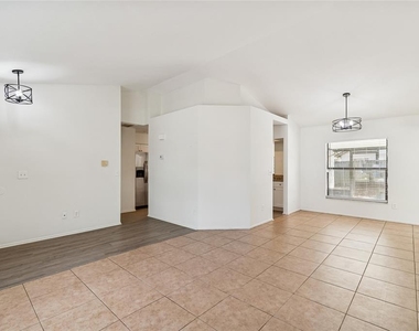 11903 Steppingstone Boulevard - Photo Thumbnail 6