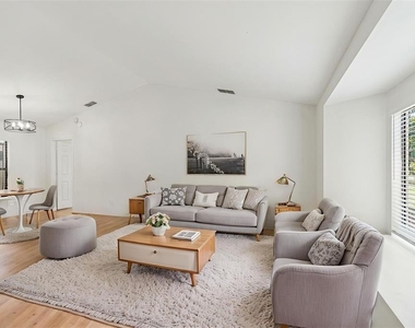 11903 Steppingstone Boulevard - Photo Thumbnail 3