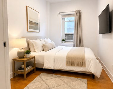 1129 Lexington Avenue - Photo Thumbnail 5