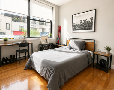 1129 Lexington Avenue - Photo Thumbnail 4