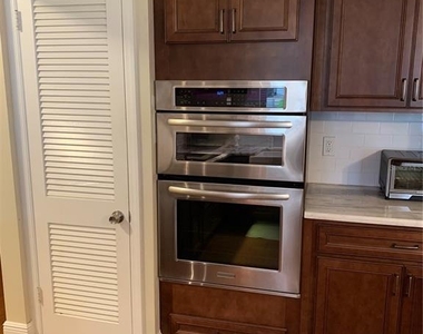 1501 Indiana Avenue - Photo Thumbnail 8