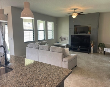 1596 Ludington Avenue - Photo Thumbnail 5