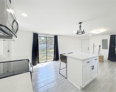 6920 Delano Avenue - Photo Thumbnail 11
