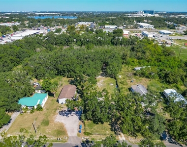 6920 Delano Avenue - Photo Thumbnail 35