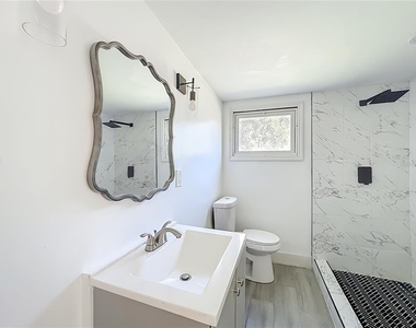 6920 Delano Avenue - Photo Thumbnail 16