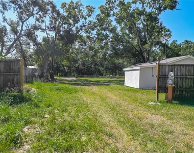 6920 Delano Avenue - Photo Thumbnail 23
