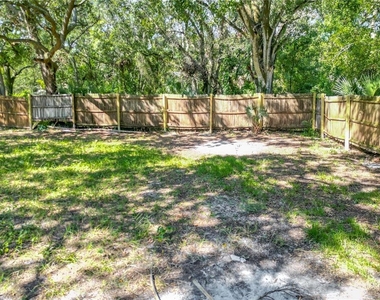 6920 Delano Avenue - Photo Thumbnail 26