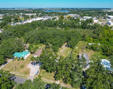 6920 Delano Avenue - Photo Thumbnail 36