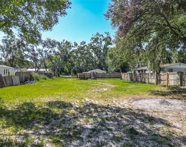 6920 Delano Avenue - Photo Thumbnail 27