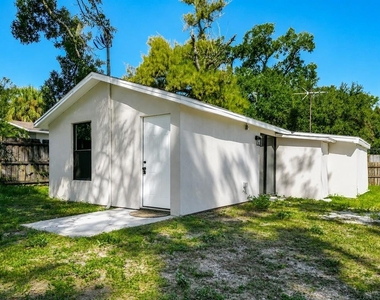 6920 Delano Avenue - Photo Thumbnail 1