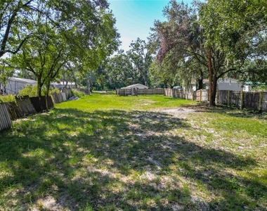 6920 Delano Avenue - Photo Thumbnail 28