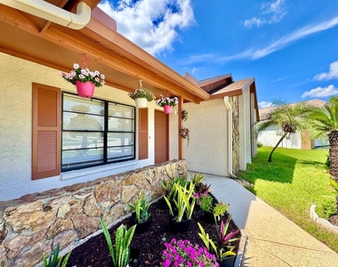 1603 Southcrest Court - Photo Thumbnail 2