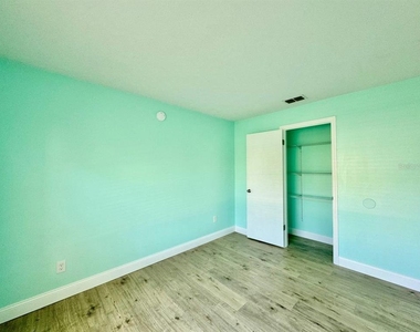1603 Southcrest Court - Photo Thumbnail 18