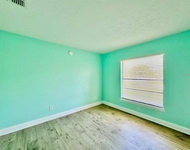 1603 Southcrest Court - Photo Thumbnail 35