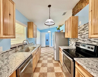 1603 Southcrest Court - Photo Thumbnail 10