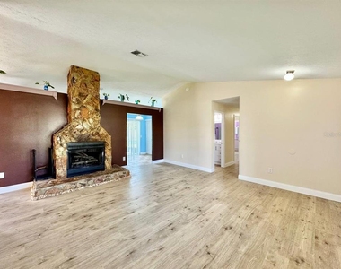 1603 Southcrest Court - Photo Thumbnail 5