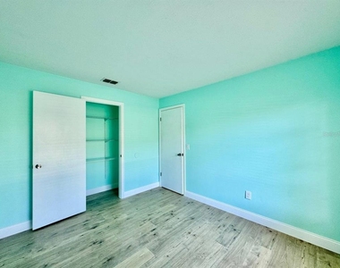 1603 Southcrest Court - Photo Thumbnail 17