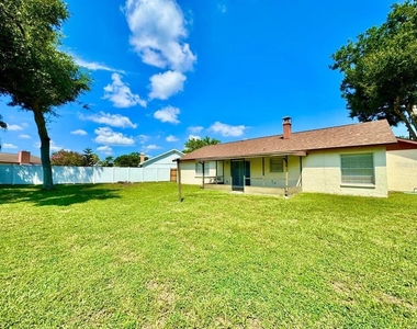 1603 Southcrest Court - Photo Thumbnail 31