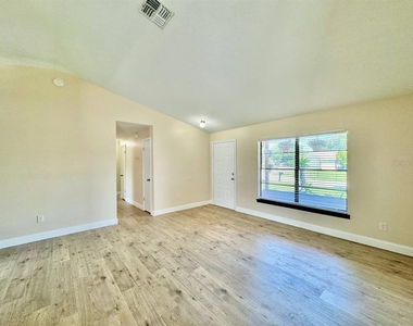 1603 Southcrest Court - Photo Thumbnail 6