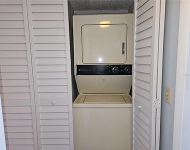 7600 Sun Island Drive S - Photo Thumbnail 28