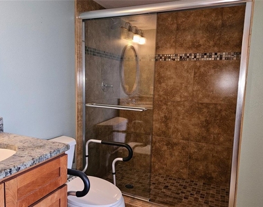 7600 Sun Island Drive S - Photo Thumbnail 20