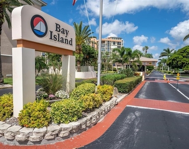 7600 Sun Island Drive S - Photo Thumbnail 1