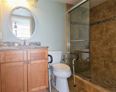 7600 Sun Island Drive S - Photo Thumbnail 18