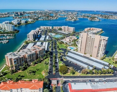 7600 Sun Island Drive S - Photo Thumbnail 34