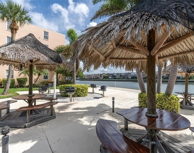 7600 Sun Island Drive S - Photo Thumbnail 50