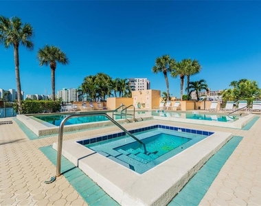 7600 Sun Island Drive S - Photo Thumbnail 38