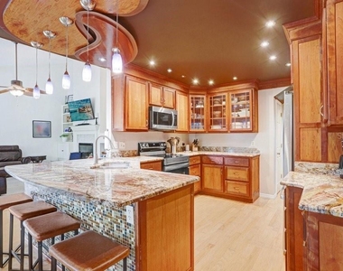 6214 Farthing Street - Photo Thumbnail 10