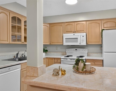 510 Orange Drive - Photo Thumbnail 8