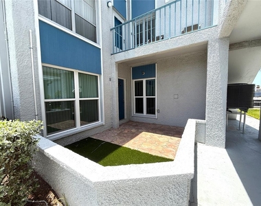 201 Medallion Boulevard - Photo Thumbnail 1