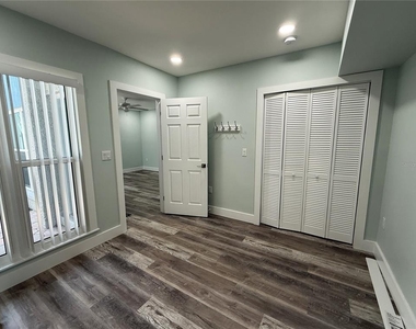 201 Medallion Boulevard - Photo Thumbnail 12