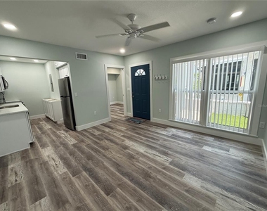201 Medallion Boulevard - Photo Thumbnail 2