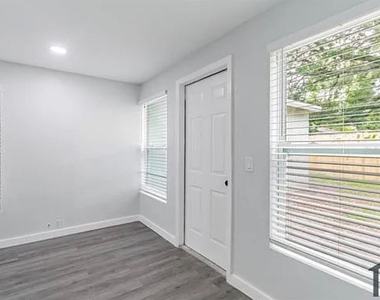 1706 W Palmetto Street - Photo Thumbnail 4
