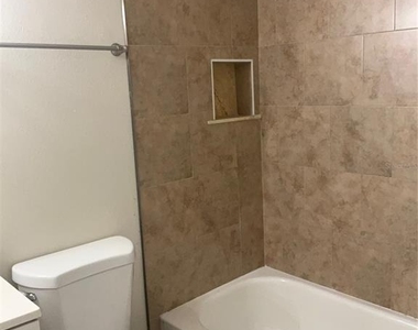 3830 Valley Tree Drive - Photo Thumbnail 13
