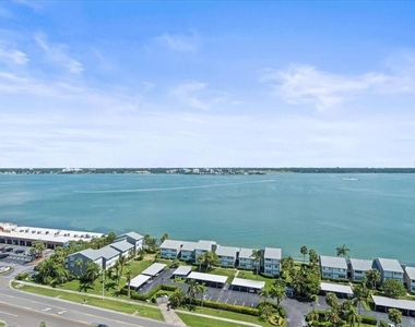 1270 Gulf Boulevard - Photo Thumbnail 26