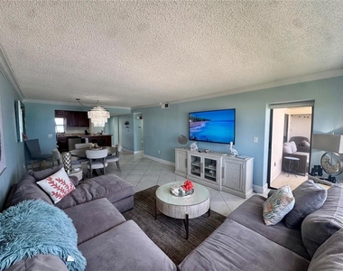 1270 Gulf Boulevard - Photo Thumbnail 6