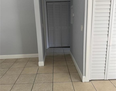 5708 N Lincoln Avenue - Photo Thumbnail 5