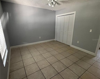 5708 N Lincoln Avenue - Photo Thumbnail 7