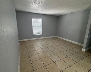 5708 N Lincoln Avenue - Photo Thumbnail 3
