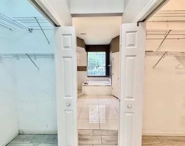 4301 River Close Boulevard - Photo Thumbnail 34